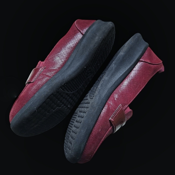 Clarks Cloudstepper Burgundy Penny Loafers. Size 8W US. LIKE NEW. - Picture 5 of 9